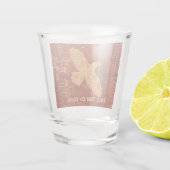 Rustikaler Raven auf der inneren Birkenrinde Schnapsglas (Rückseite)