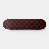 Rustikaler roter und schwarzer Tartan mit geprägte Skateboard (Horizontal)