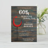 Rustikaler Roter Wein 60. Geburtstag Überraschung  Einladung (Stehend Vorderseite)