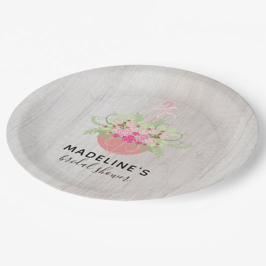 Rustikaler Schirm | Rose zum Brautparty Holz Pappteller (Schrägansicht)