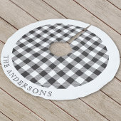 Rustikaler Schwarz-Weiß-Buffalo-Karo Familienname Polyester Weihnachtsbaumdecke