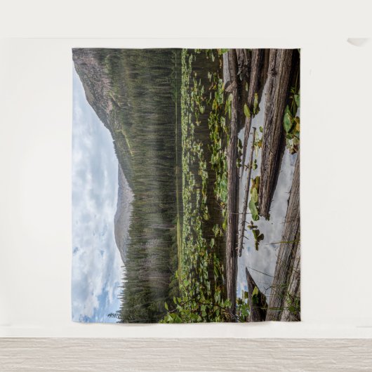 Rustikaler See // Lilly Pond Green Blätter Wandteppich (Vorderseite)