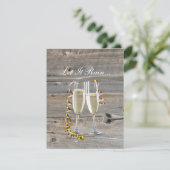 rustikaler Stallholz Champagner Western Hochzeit Einladung (Stehend Vorderseite)