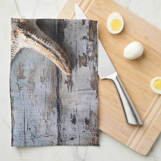 Rustikaler Starfish auf gewittertem Holz Geschirrtuch (Viertel Falte)