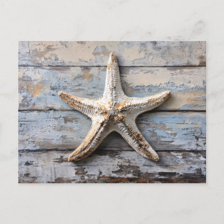Rustikaler Starfish auf gewittertem Holz Postkarte