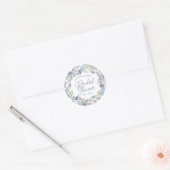 Rustikaler staubblauer Blumenkranz Brautdusche Runder Aufkleber (Umschlag)