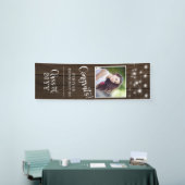 Rustikaler String Lights Abschluss aus Stallholz V Banner (Messeveranstaltung)