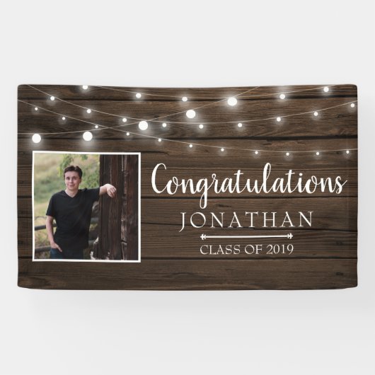 Rustikaler String Lights Barn Wood Abschluss Banner (Horizontal)