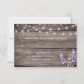 Rustikaler String Lights Lavender RSVP Karte (Vorderseite)