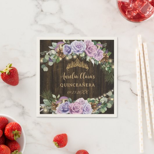 Rustikaler verzauberter Wald Lila Blüte Quinceañer Serviette (Beispiel)