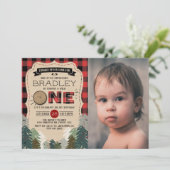 Rustikaler Wald Kariert Lumberjack Boys 1. Geburts Einladung (Stehend Vorderseite)