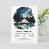 Rustikaler Wald Retreat Geburtstag Einladung (Stehend Vorderseite)