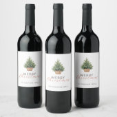 Rustikaler Weihnachtsbaum im Korb Weinetikett (Flaschen)