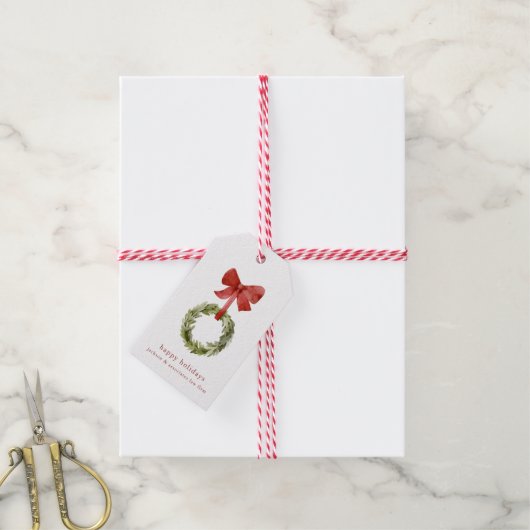 Rustikaler Weihnachtskranz Red Bow Minimalistisch Geschenkanhänger (Mit Garn)