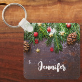 Rustikaler Weihnachtstisch mit Kiefer und Schnee Schlüsselanhänger (Vorderseite)