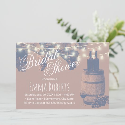 Rustikaler Wein Barrel Weinkeller Brautparty Einladung (Stehend Vorderseite)