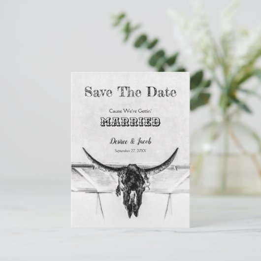 Rustikaler Weißer Western Kuhschädel Save the Date Postkarte (Stehend Vorderseite)