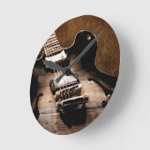 Rustikaler Western aus Stallholz Country Gitarre Runde Wanduhr (Winkel)