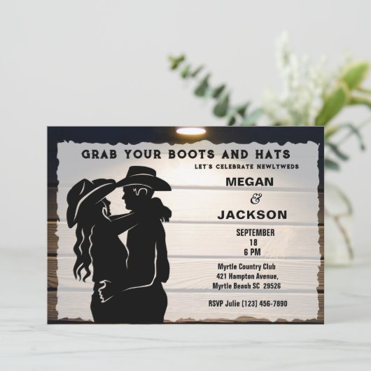 Rustikaler Western Couple Barn Empfang Einladung (Stehend Vorderseite)