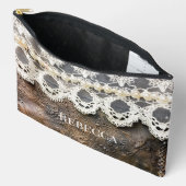 Rustikaler Western, geschliffenes Leder und antike Zubehörtasche (Offen)