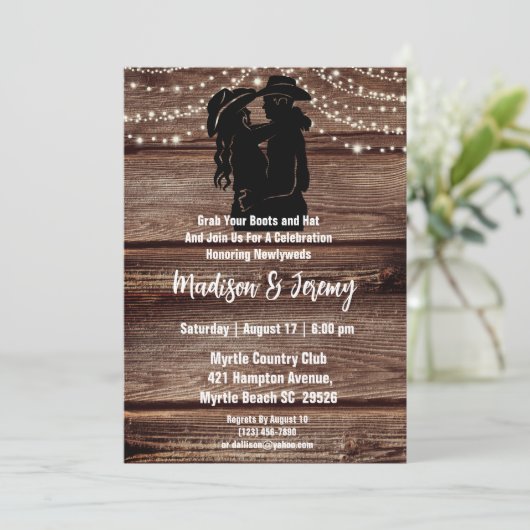 Rustikaler Western Silhouette String Lichter Stall Einladung (Stehend Vorderseite)