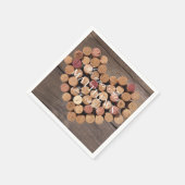 Rustikaler Wine Cork Hochzeitscocktail Napkins Serviette (Ecke)