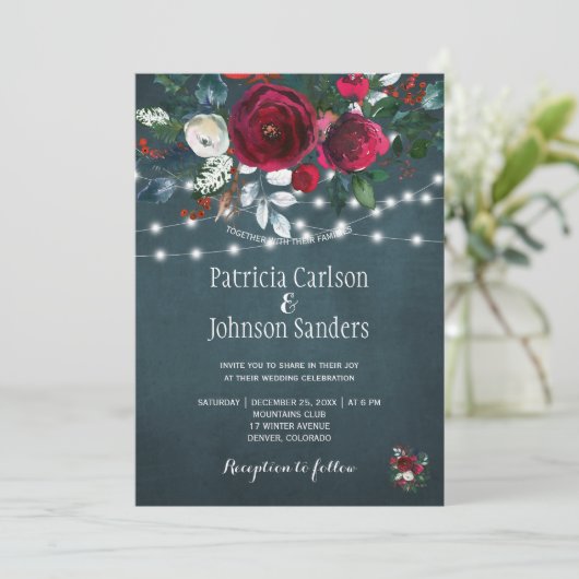 Rustikaler Winter elegante blumengeschmückte Weihn Einladung (Stehend Vorderseite)