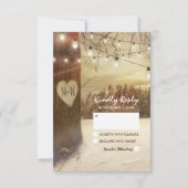Rustikaler Winterbaum Twinkle Lights Wedding RSVP Karte (Vorderseite)