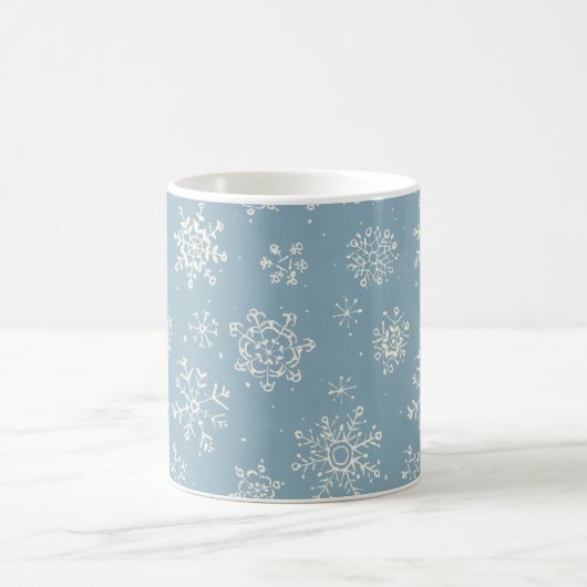 Rustikaler Winterschneeflocken Blaue Wasserfarbe Kaffeetasse (Mittel)