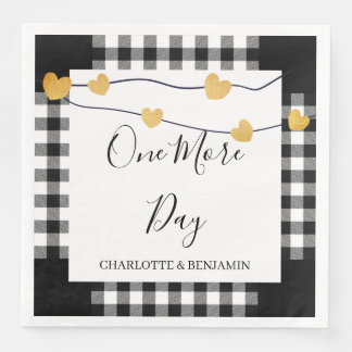 Rustikales Abendessen bei Hochzeit und Probe Serviette
