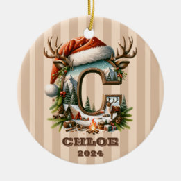 Rustikales Abenteuer Letter C Weihnachtsmannmütze Keramik Ornament