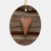 Rustikales altes Herz auf Blockhaus-Holz Keramik Ornament (Rechts)