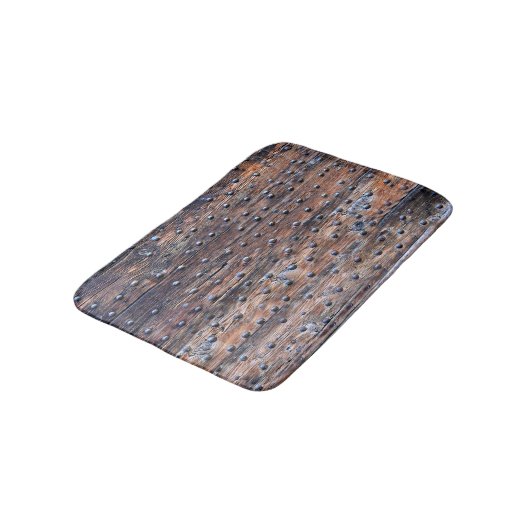 Rustikales altes verwittertes Holz mit Nägeln Badematte (Schrägansicht)