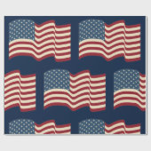 Rustikales amerikanisches Flag Wrapping Paper Geschenkpapier (Flach)