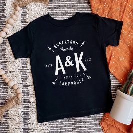 Rustikales Arrow-Monogram-Bauernhaus Baby T-shirt