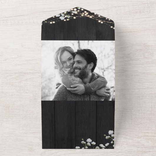 Rustikales Barnholz Gipskraut Hochzeit All In One Einladung (Außenbereich)