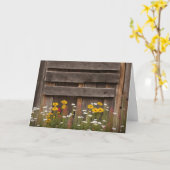Rustikales Barnwood mit Wildblumen Karte (Gelbe Blume)
