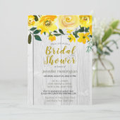 Rustikales Barnwood Yellow Floral Brautparty Einladung (Stehend Vorderseite)