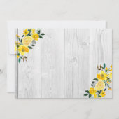 Rustikales Barnwood Yellow Floral Brautparty Einladung (Rückseite)