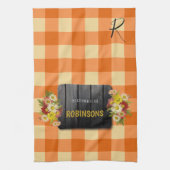 Rustikales Bauernhaus Orangengingham mit Monogramm Geschirrtuch (Vertikal)