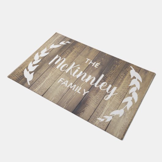 Rustikales Bauernhaus Stallholz Laurels & Familien Fußmatte (Schrägansicht)