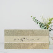 Rustikales Beige Leinen Geschenkgutschein (Stehend Vorderseite)