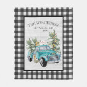 Rustikales blaues Bauernhaus LKW | Familienname sc Fleecedecke (Vorderseite)