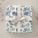 Rustikales, blaues, florales Wasserfarbmuster Geschenkpapier Set<br><div class="desc">Das ist ein wunderschönes originales Aquarelldesign,  das in unserem Studio entworfen wurde. Die zarten,  staubblauen Blumen kontrastieren wunderschön mit den grünen Blattelementen. Ideal für Hochzeiten,  Jubiläen,  Geburtstage und vieles mehr.</div>