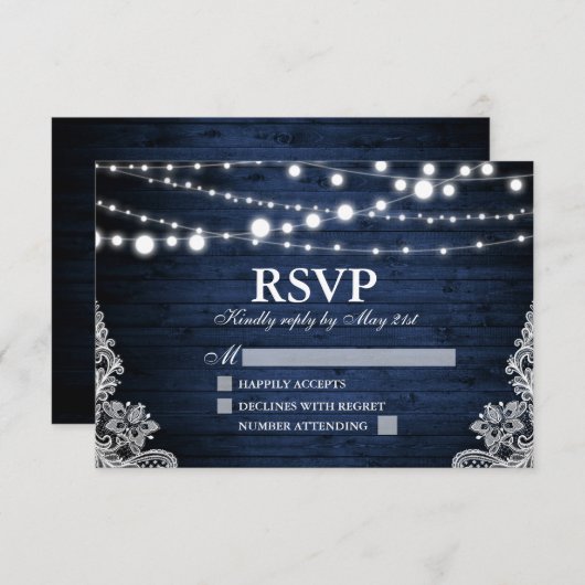 Rustikales blaues Holz Lights Lace Wedding RSVP Karte (Vorne/Hinten)
