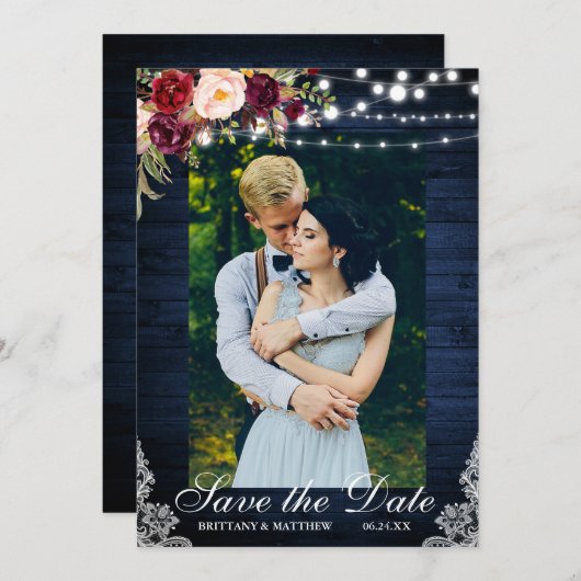 Rustikales blaues Holz und blühende Lichter stehen Save The Date (Vorne/Hinten)