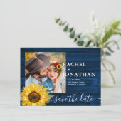 Rustikales blaues Sonnenblumen Foto Hochzeit speic Save The Date (Stehend Vorderseite)