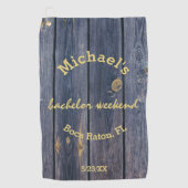 Rustikales Blauholz | Monogram Bachelor Weekend Golfhandtuch (Vorderseite)