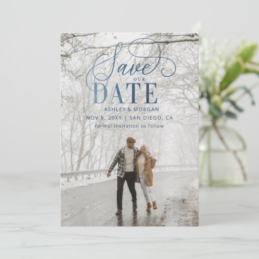 Rustikales Blue Script Modernes Foto Save the Date (Stehend Vorderseite)