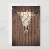Rustikales Boho Floral Cow Skull auf Barnwood Wedd Einladung (Rückseite)